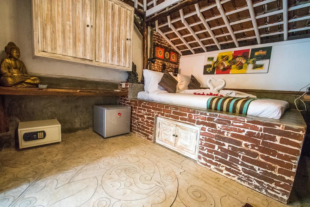 Hobbit'S House Homestay Banyuwedang Bagian luar foto