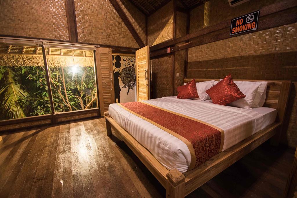 Hobbit'S House Homestay Banyuwedang Bagian luar foto